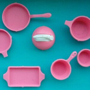 Barbie doll pink kitchen pots pans accessories 80s